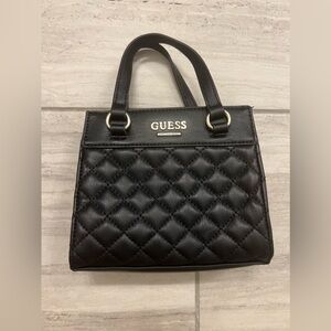 Mini guess bag NWOT